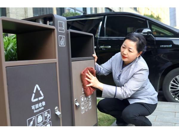 日常保潔外包的五大優(yōu)勢，為何越來越多的企業(yè)選擇外包保潔？